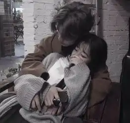  男生若害怕你离开,会有这3种表现,装不出来的,仙女且行且珍惜