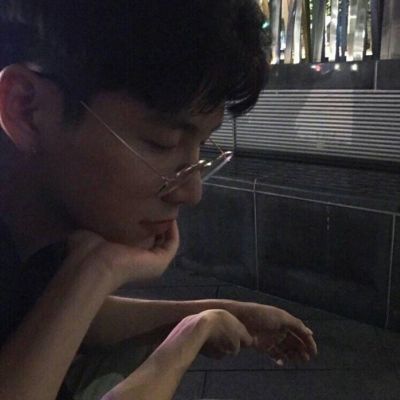  清寒是谁风里在寻找你