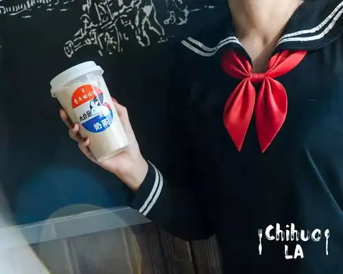  网红大白兔奶茶,校园回忆炸串烤冷面现身洛杉矶情人节带上你的ta回忆青春的味道