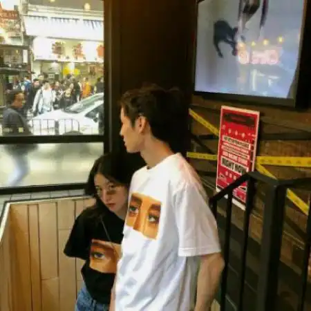  超拽的情侣头像一男一女傲气长在骨子里