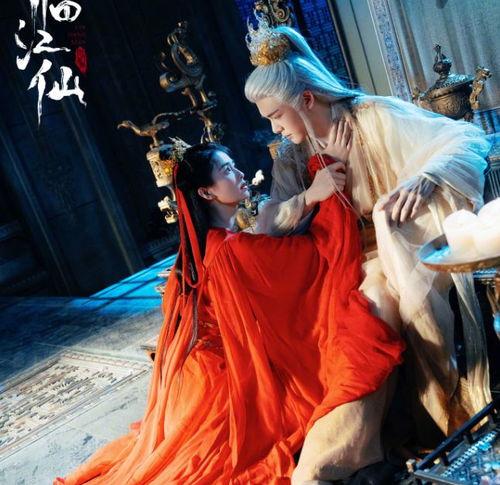  白鹿临江仙杀青照好美红衣霸气笑容甜,男主银发不输相柳