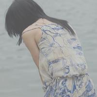 海边意境女生头像