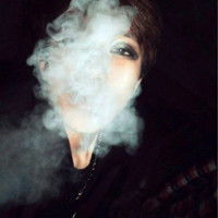 抽烟的样子很有型,很陶罪霸气男生颓废抽烟头像,烟这东西少抽