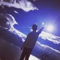 情侣头像背影蓝色海边情侣