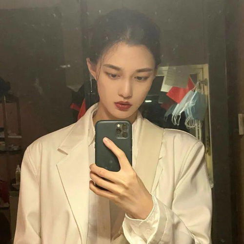  系列头像只要每天喜欢的人不一样失恋就追不上我
