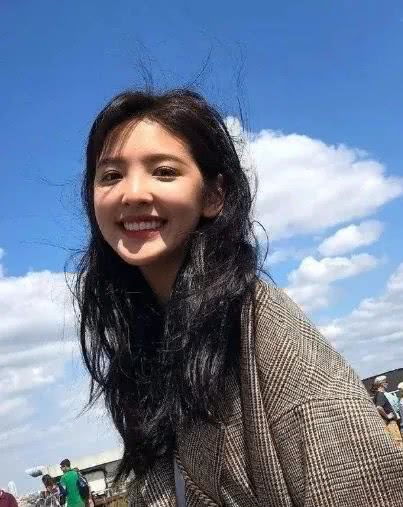  长相干净的女生,基本都有这4个特点,就算五官很一般男生也喜欢