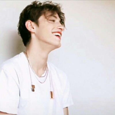 帅气的男生头像欧美