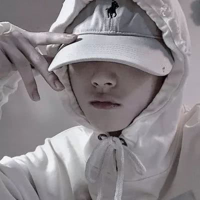  微信头像男生霸气冷酷,明人不说暗话这样的我喜欢