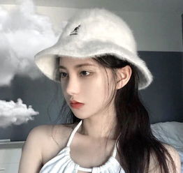  小仙女头像加网易云热评爱从来不是救赎而是一次又一次的灾难