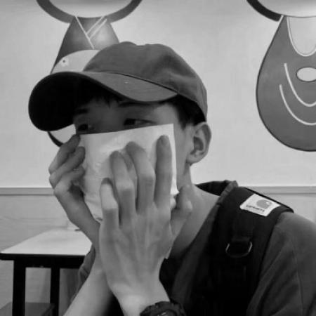  伤感黑白男生头像,现在和未来做一个快乐的人