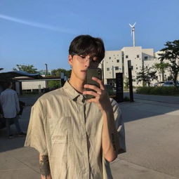  男头像拿手机图片手拿手机控男生头像大全