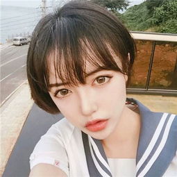  最新好看的个性潮流女生头像2018全世界没有人比我们更般配