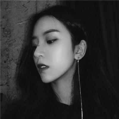 女生霸气头像黑白