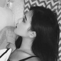  最新灰色系列女生qq头像超拽灰色