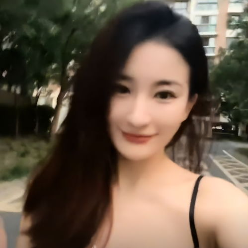  26岁美女网红患渐冻症已瘫痪在床,父母痛哭,长得超美像陈德容