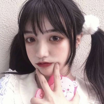 剪刀手头像可爱女生阳光网图