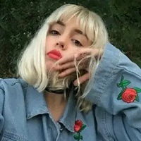  qq女生欧美范头像短发