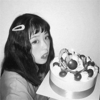  可爱黑白女生头像,吃货必备灰色女头图片