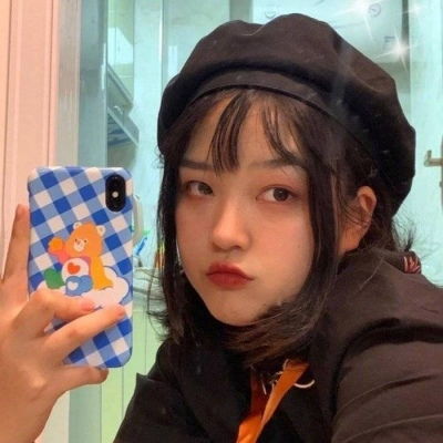  高冷帽子控女生头像,漂亮的帽子渲染了我的世界