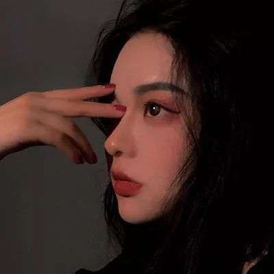 头像女生霸气冷酷微信