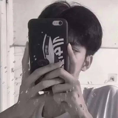  男生头像qq头像男生带字超拽,世界什么都好只是我太孤独了第197期