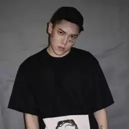 情侣头像图片一男一女陈
