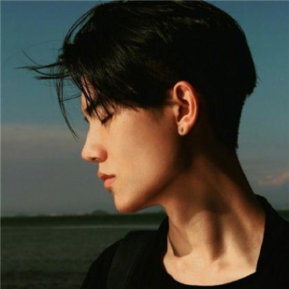 伤感头像男生帅气