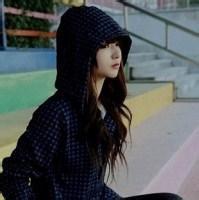  这个女生的衣服哪里买的到要怎么搜