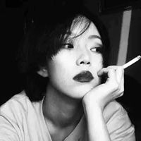  qq女生抽烟头像霸气qq女生头像抽烟的霸气的