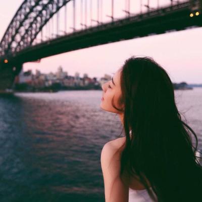  长发唯美女生头像侧脸长发飘飘