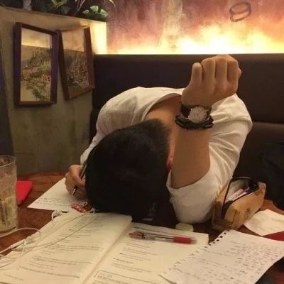  许司超酷高冷可爱男生头像