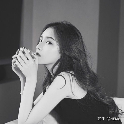  肤白貌美气质佳的女生足够吸引男孩子了