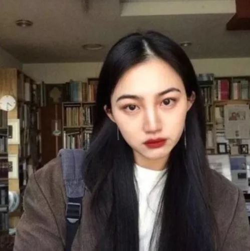  女生一旦喊你这3个称呼,傻弟弟要注意,当心进入海王鱼塘