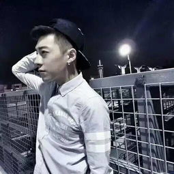  哪些动作女生可以做但男生做不到
