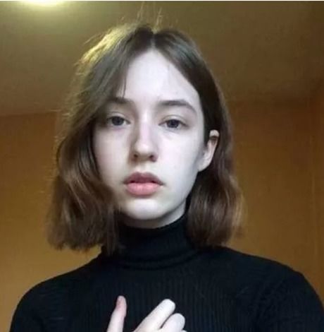  脸小的女生什么发型好看图片