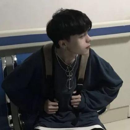  帅气酷的男生头像,有些遗憾那就随它去