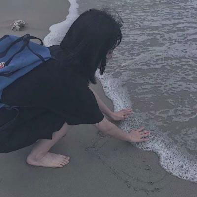  好看清纯女生头像背影侧脸,人生不在于拿有一手好牌