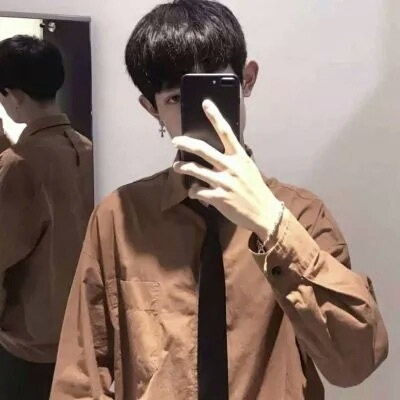  男生头像帅气阳光可爱做个干净洒脱之人