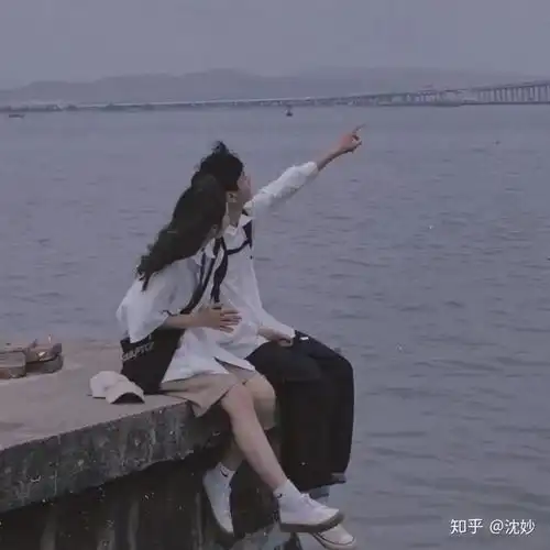  秋天来了快换上很甜很小众的情侣网名头像