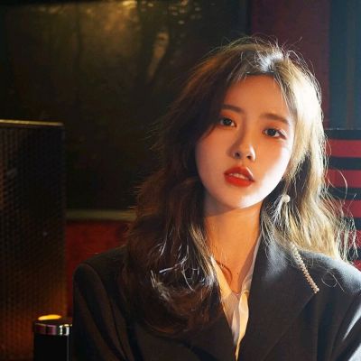 女生头像慵懒偏冷淡风博