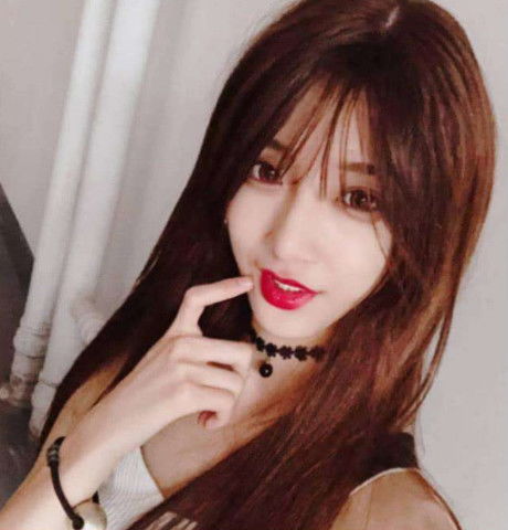  艾比罕见男儿身被曝出,堪比韩国欧巴,竟比女装还迷人