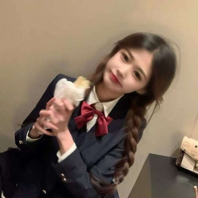  抖音2021最火头像女生高清照片