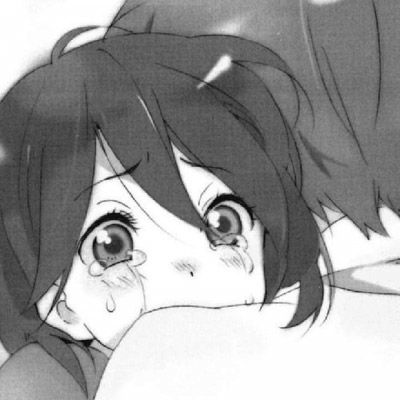 伤感头像女生哭泣