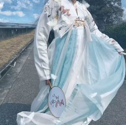  最近汉服侧开扇风很大,张张都是汉服仙,情敌见了都沦陷