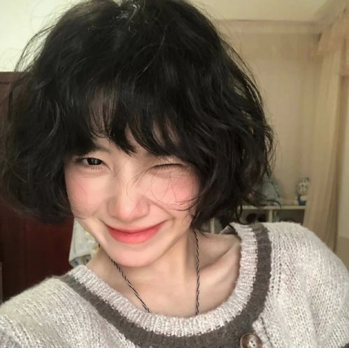 氛围感女生头像女生