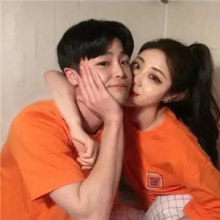 2018最新款的情侣头像男