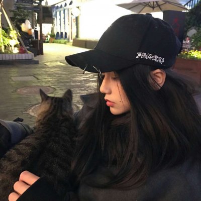  鸭舌帽侧脸女生头像戴鸭舌帽帅气女生