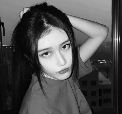 头像女生简单气质高冷