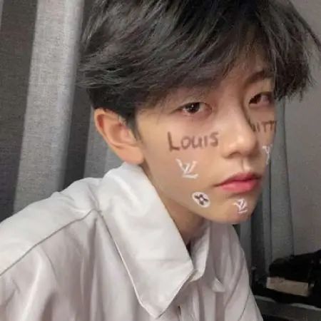  男生头像意境伤感男生头像图片,爱情遗忘在一瞬间第199期