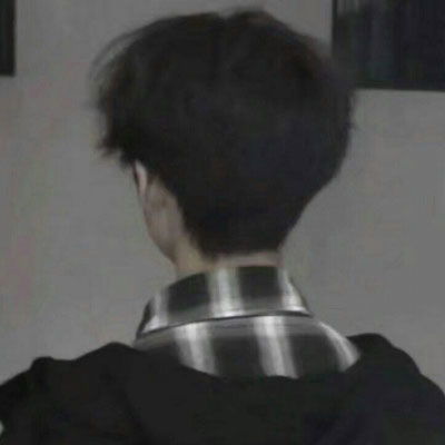 伤感头像男人背影
